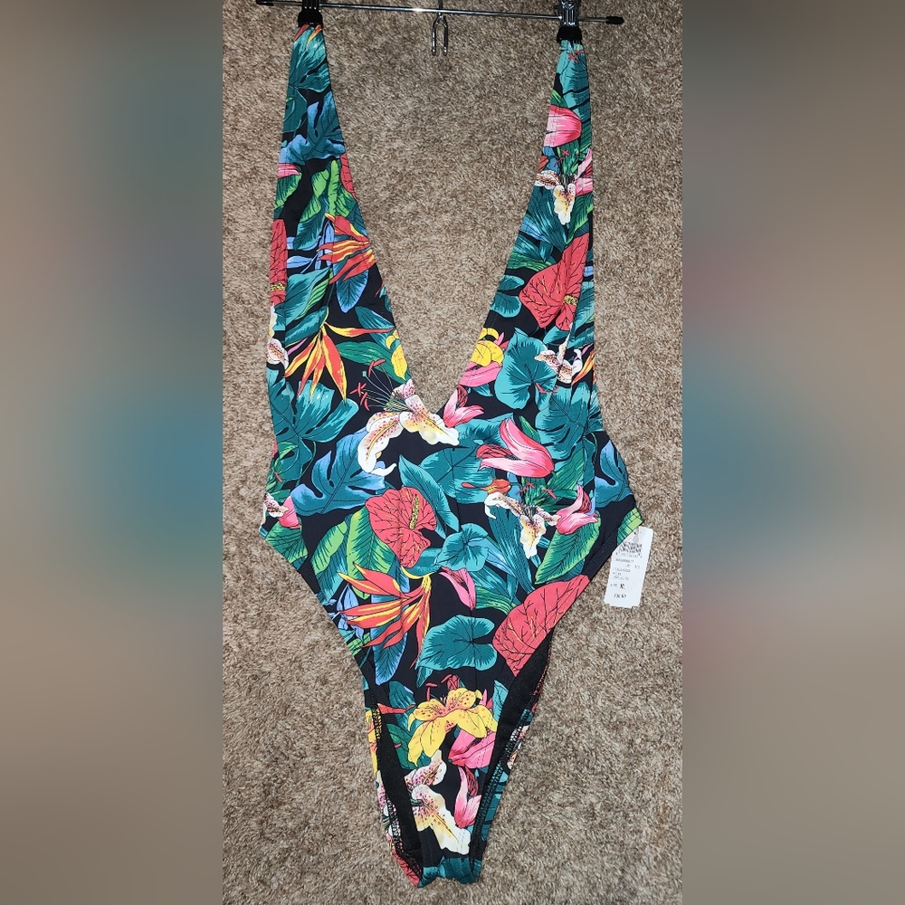 Sale‼️ Windsor Black Tropical Floral Plunge One-Piece Swimsuit - Picture 4 of 7